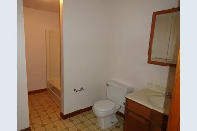 17 Highland St #B, Woburn, MA 01801 - Photo 5