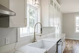 375 Fuller St, Ludlow, MA 01056 - Photo 9
