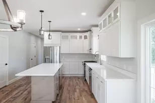 375 Fuller St, Ludlow, MA 01056 - Photo 7