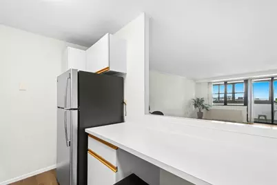 9 Hawthorne Pl #15H, Boston, MA 02114 - Photo 11