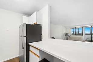 9 Hawthorne Pl, Boston, MA 02114 - Photo 11