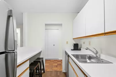 9 Hawthorne Pl #15H, Boston, MA 02114 - Photo 9