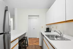 9 Hawthorne Pl, Boston, MA 02114 - Photo 9