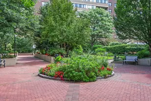 9 Hawthorne Pl, Boston, MA 02114 - Photo 25