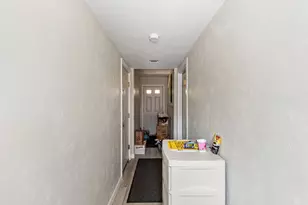 322 S Main St, Attleboro, MA 02703 - Photo 31
