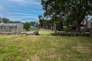 33 Dartmouth St, Fairhaven, MA 02719 - Photo 15