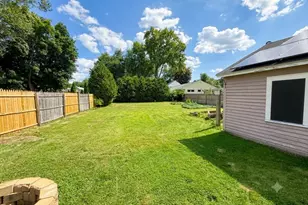 245 Plumtree Rd, Springfield, MA 01118 - Photo 15
