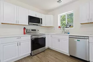 91 Cottage St, Athol, MA 01331 - Photo 11