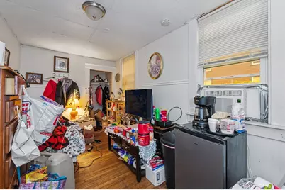 5 Dublin St, Lowell, MA 01854 - Photo 9