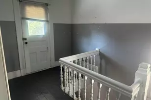 61-63 Acushnet Ave, Springfield, MA 01105 - Photo 9