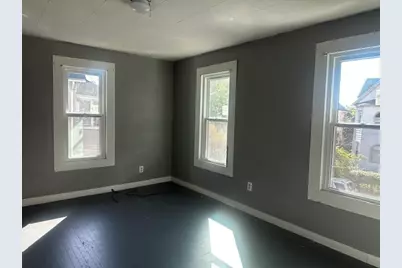 61-63 Acushnet Ave, Springfield, MA 01105 - Photo 17