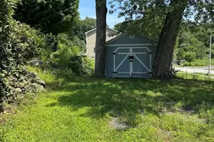 185 College St, Worcester, MA 01610 - Photo 33
