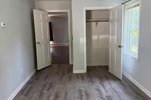 185 College St, Worcester, MA 01610 - Photo 11