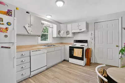 45-47 Pleasant St, Easthampton, MA 01027 - Photo 27