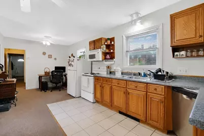 45-47 Pleasant St, Easthampton, MA 01027 - Photo 17