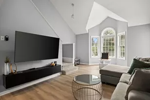 111 Carriage Ln, Taunton, MA 02780 - Photo 9