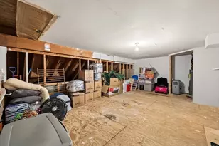 111 Carriage Ln, Taunton, MA 02780 - Photo 35