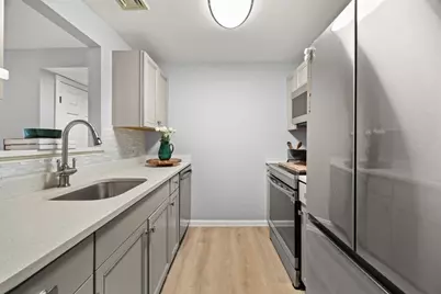 111 Carriage Ln #111, Taunton, MA 02780 - Photo 3