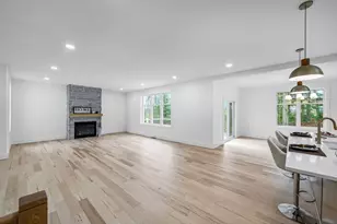 49 Balsam Hl Rd, Ludlow, MA 01056 - Photo 7