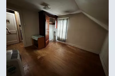 21 Dryden St, Worcester, MA 01605 - Photo 7
