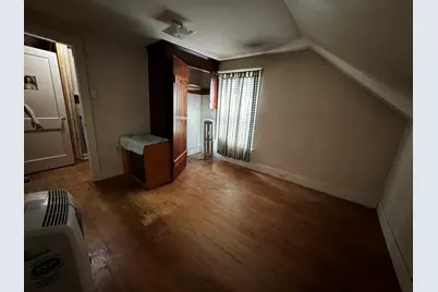 21 Dryden St, Worcester, MA 01605 - Photo 7