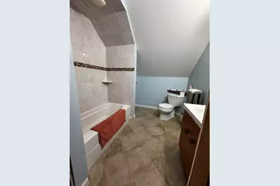 21 Dryden St, Worcester, MA 01605 - Photo 3