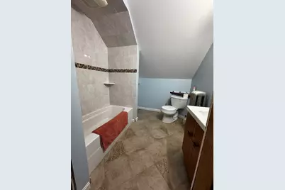 21 Dryden St, Worcester, MA 01605 - Photo 3