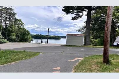 14 Oak St, Southwick, MA 01077 - Photo 3