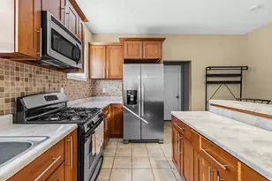 998 Middle, Fall River, MA 02721 - Photo 9