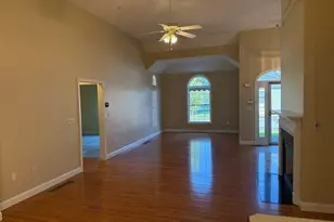 40 Holly Ln, Dracut, MA 01826 - Photo 5