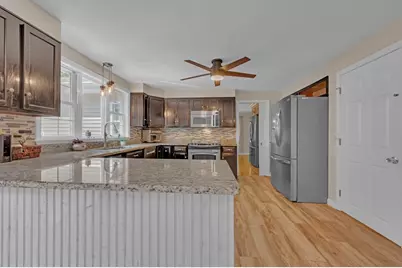 198 Meadow Wood Dr, Holden, MA 01520 - Photo 5