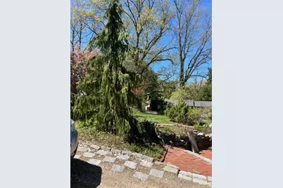 23 Howe Ave, Shrewsbury, MA 01545 - Photo 3