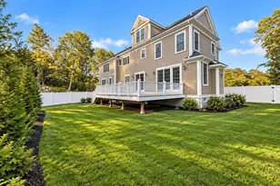 35 Shuttleworth Pl, Dedham, MA 02026 - Photo 5