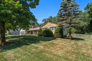 16 Burbank Ln, Lancaster, MA 01523 - Photo 1
