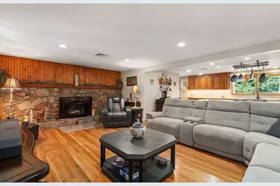 16 Burbank Lane, Lancaster, MA 01523 - Photo 9