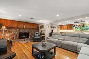 16 Burbank Ln, Lancaster, MA 01523 - Photo 9