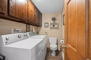 16 Burbank Ln, Lancaster, MA 01523 - Photo 17
