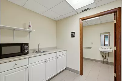 37 Pierce St, Northborough, MA 01532 - Photo 27