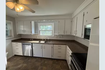 22 Arlington St, Dracut, MA 01826 - Photo 5