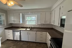 22 Arlington St, Dracut, MA 01826 - Photo 5