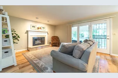 7 Bunker Cir, East Longmeadow, MA 01108 - Photo 11
