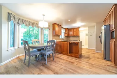7 Bunker Cir, East Longmeadow, MA 01108 - Photo 9