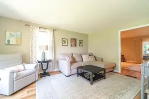 7 Bunker Cir, East Longmeadow, MA 01108 - Photo 13
