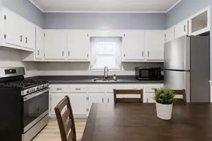 115 Thompson St, New Bedford, MA 02740 - Photo 15