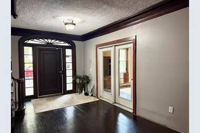 54 Ridgewood Pl, Springfield, MA 01105 - Photo 3