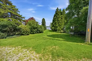 1746E Drift Rd, Westport, MA 02790 - Photo 23
