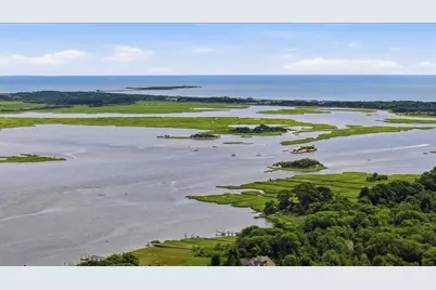 1746E Drift Rd, Westport, MA 02790 - Photo 11