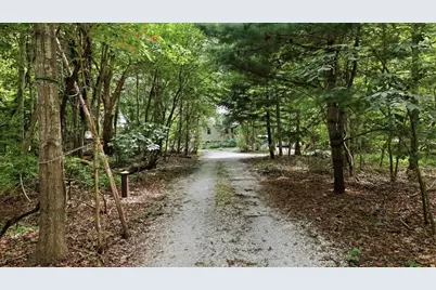 1746E Drift Rd, Westport, MA 02790 - Photo 15