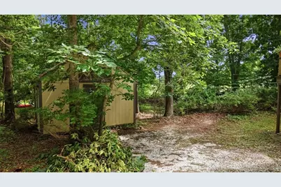 1746E Drift Rd, Westport, MA 02790 - Photo 7