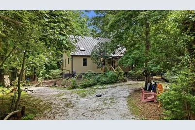 1746E Drift Rd, Westport, MA 02790 - Photo 17